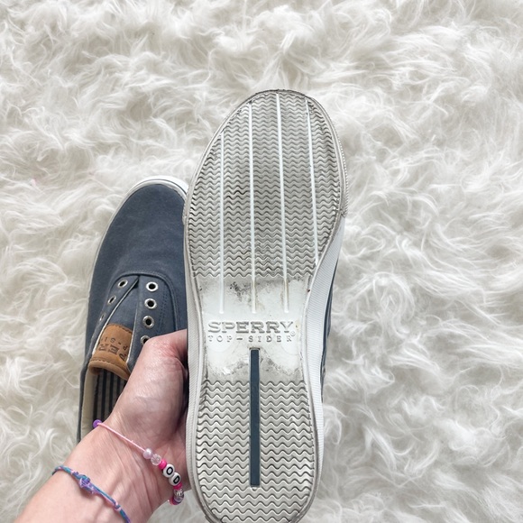 Sperry slip on boat shoe - Picture 8 of 9
